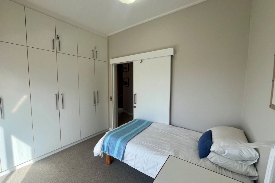 To Let 4 Bedroom Property for Rent in Tamboerskloof Western Cape